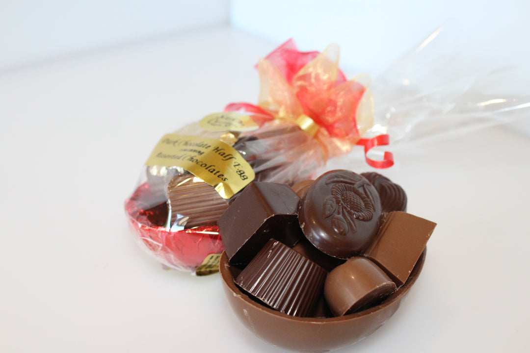 Small 1/2 Foiled Egg and Assorted Chocolates 130g