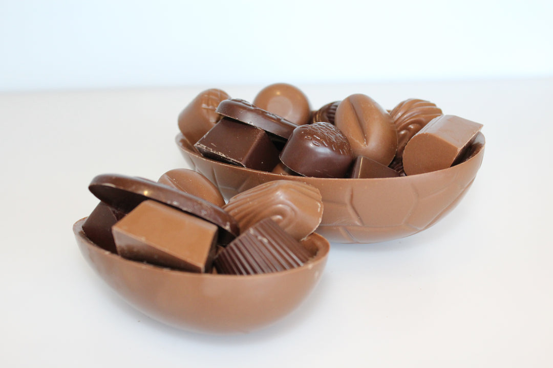 Large 1/2 Foiled Egg and Assorted Chocolates 275g
